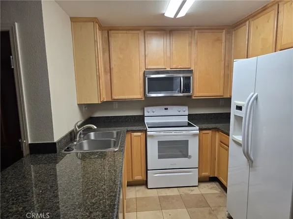2275 Del Mar Way Unit 106, Corona, CA 92882