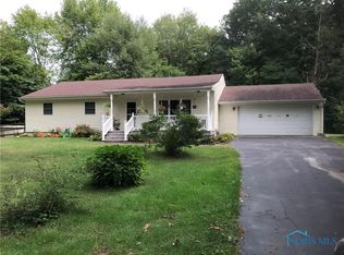 2640 Elmwood Dr, Sylvania, OH 43560