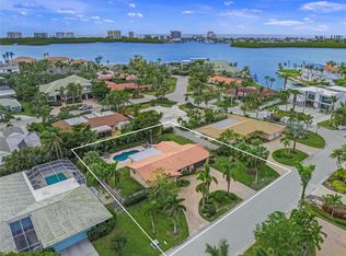 523 N Spoonbill Dr, Sarasota, FL 34236