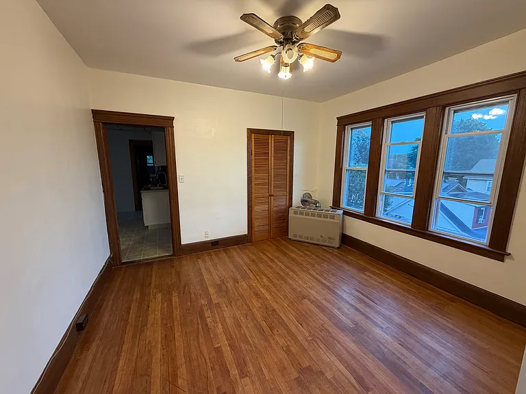 36 Stebbins St #3 — Photo 4
