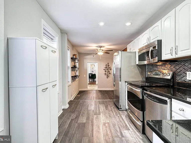 106 S Castle St — Photo 12