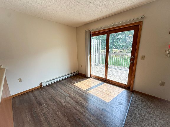 3rd image of 2804 Edgewood Dr SW #4