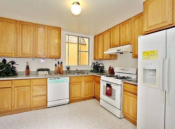 4th image of 2155 24th Ave