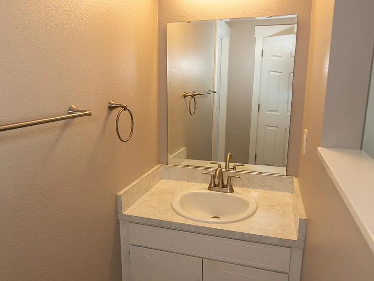 1684 SW Knollbrook Pl — Photo 56