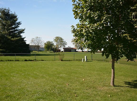 3rd image of 468 Johelia Trl
