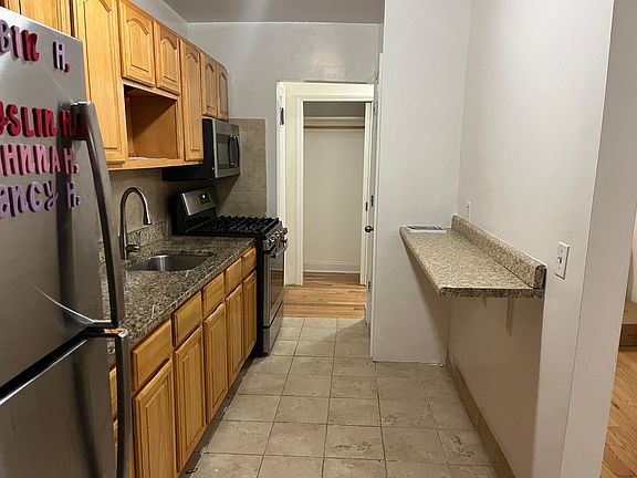 2nd image of 911 McLean Ave APT A5