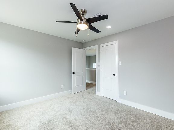 4th image of 9841 Fabiola Dr