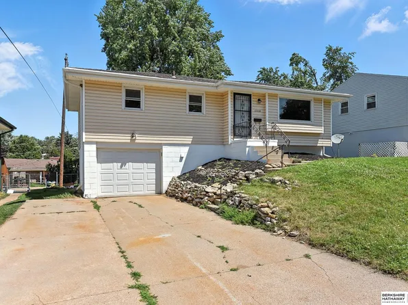 12230 T St, Omaha, NE 68137