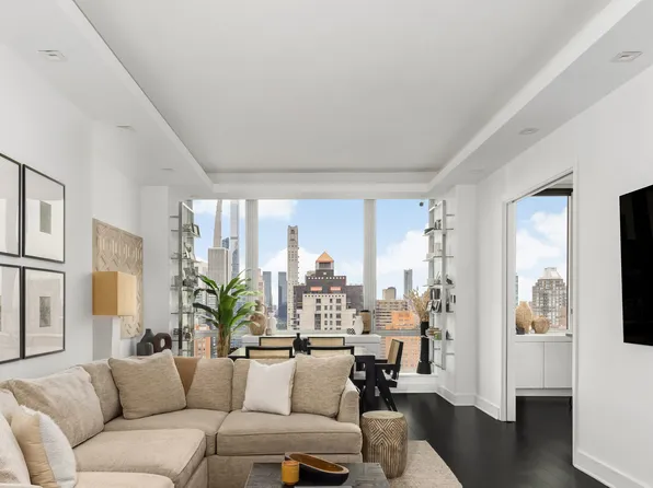 401 East 60th Street image 1 of 9