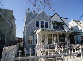 2526 Humphrey St, Flushing, NY 11369