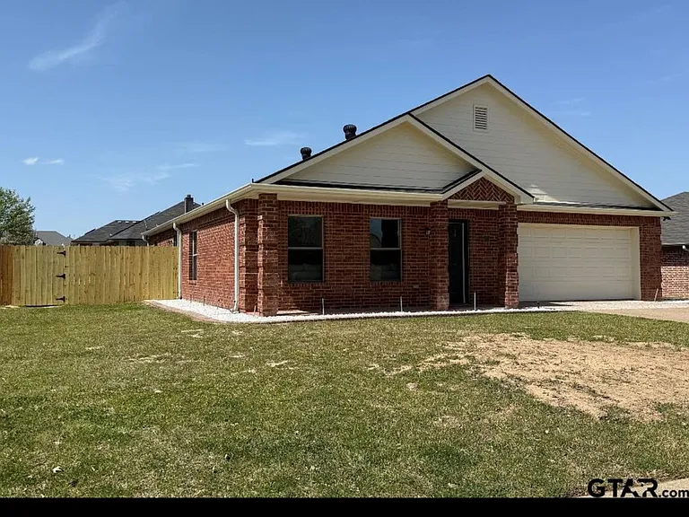 553 Princess Pl — Photo 8