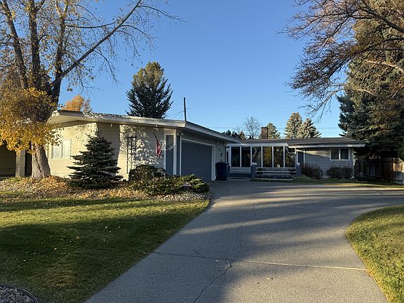 2nd image of 1722 Alder Dr
