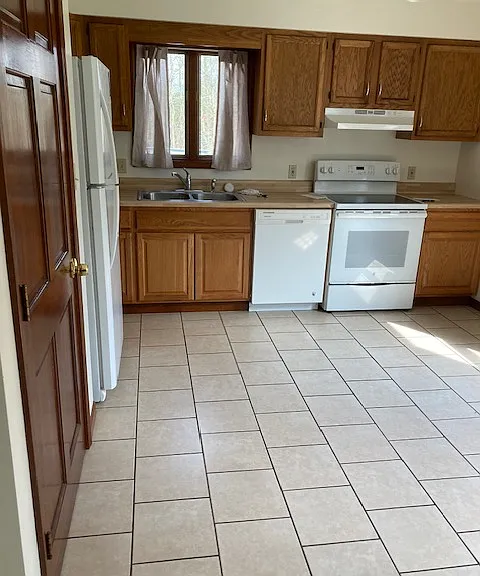 894 Swann Rd — Photo 10