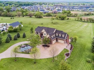 9655 NW 74th Pl, Johnston, IA 50131