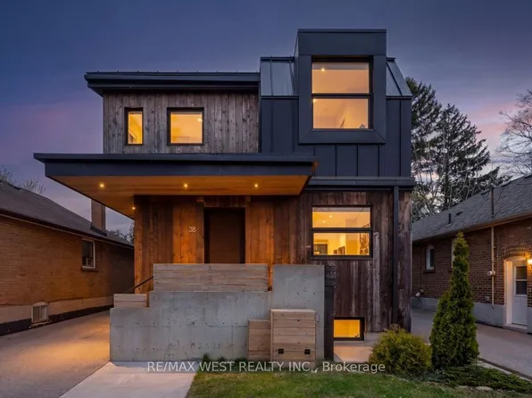 38 Smithfield Dr, Toronto, ON M8Y 3M2
