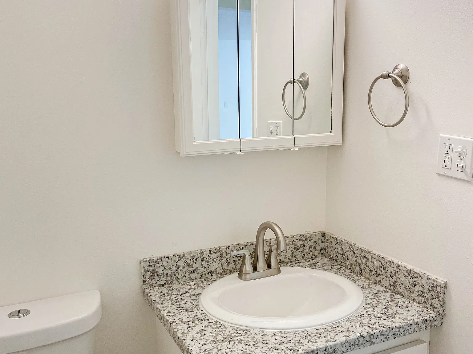 Northrop Woods Apartments — Photo 3