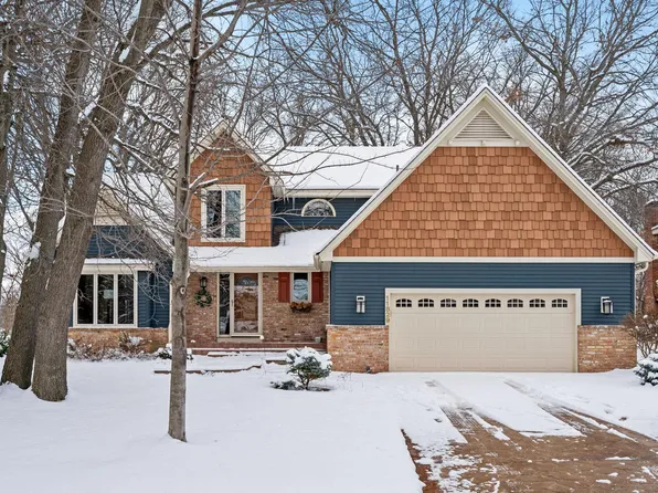 11829 Dogwood St NW, Coon Rapids, MN 55448