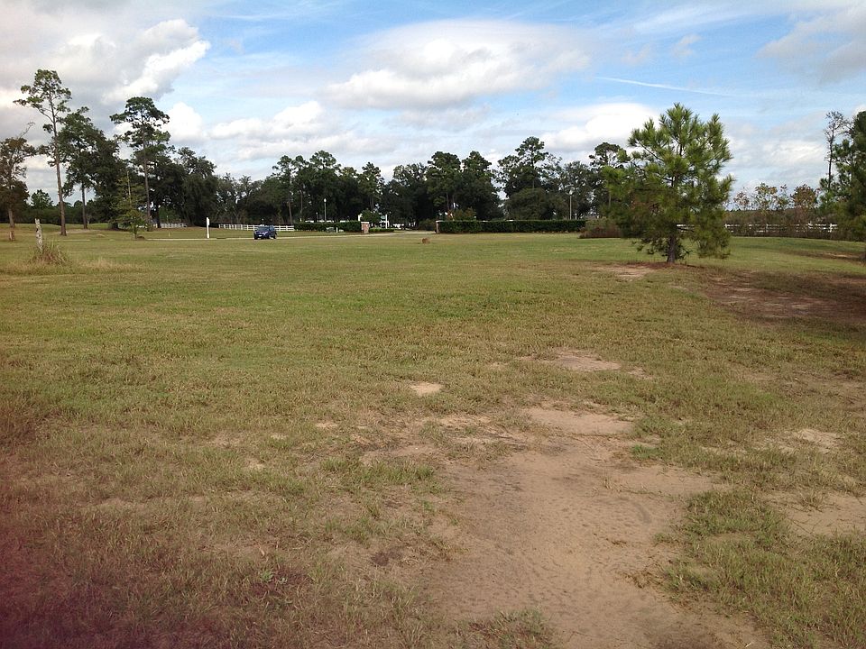1st image of 3901 White Oak Dr