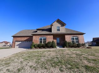 309 Ellington Dr, Clarksville, TN 37043