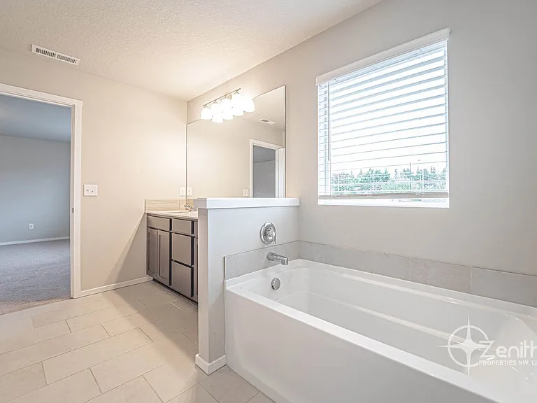 2608 S White Salmon Dr — Photo 34