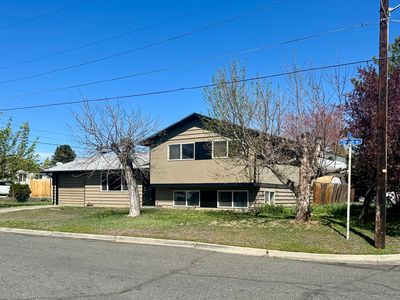 3001 Clinton Way, Yakima, WA, 98902