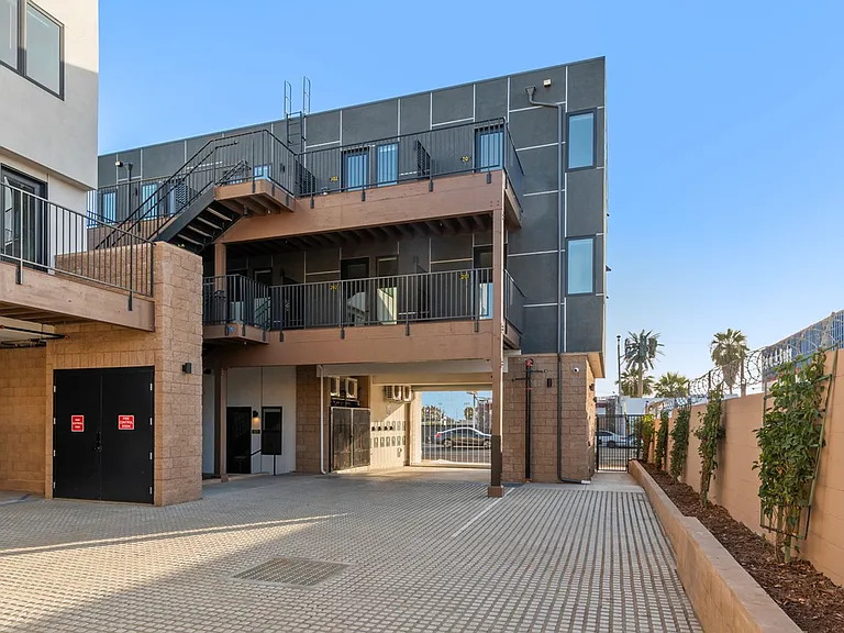 131 National City Blvd #201 — Photo 36