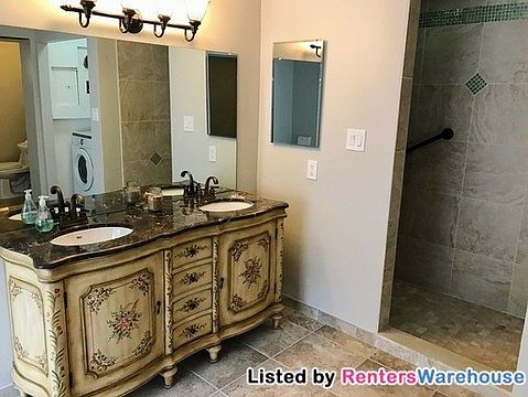 3rd image of 707 W Parkway Blvd