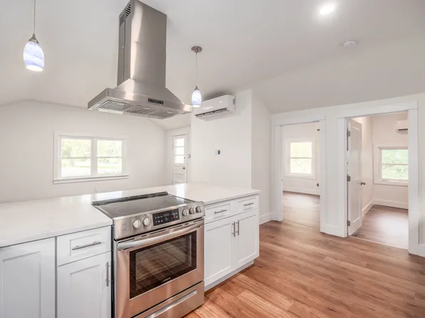 117 Precinct St, Lakeville, MA 02347