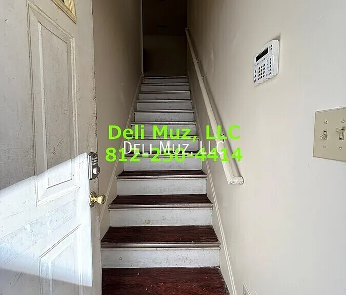 1427 Culver Dr #B — Photo 8