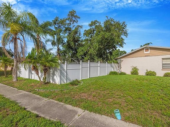 5th image of 4953 PENNSBURY DRIVE