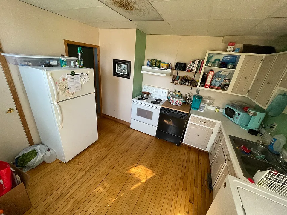 217 N 28th Ave W #219