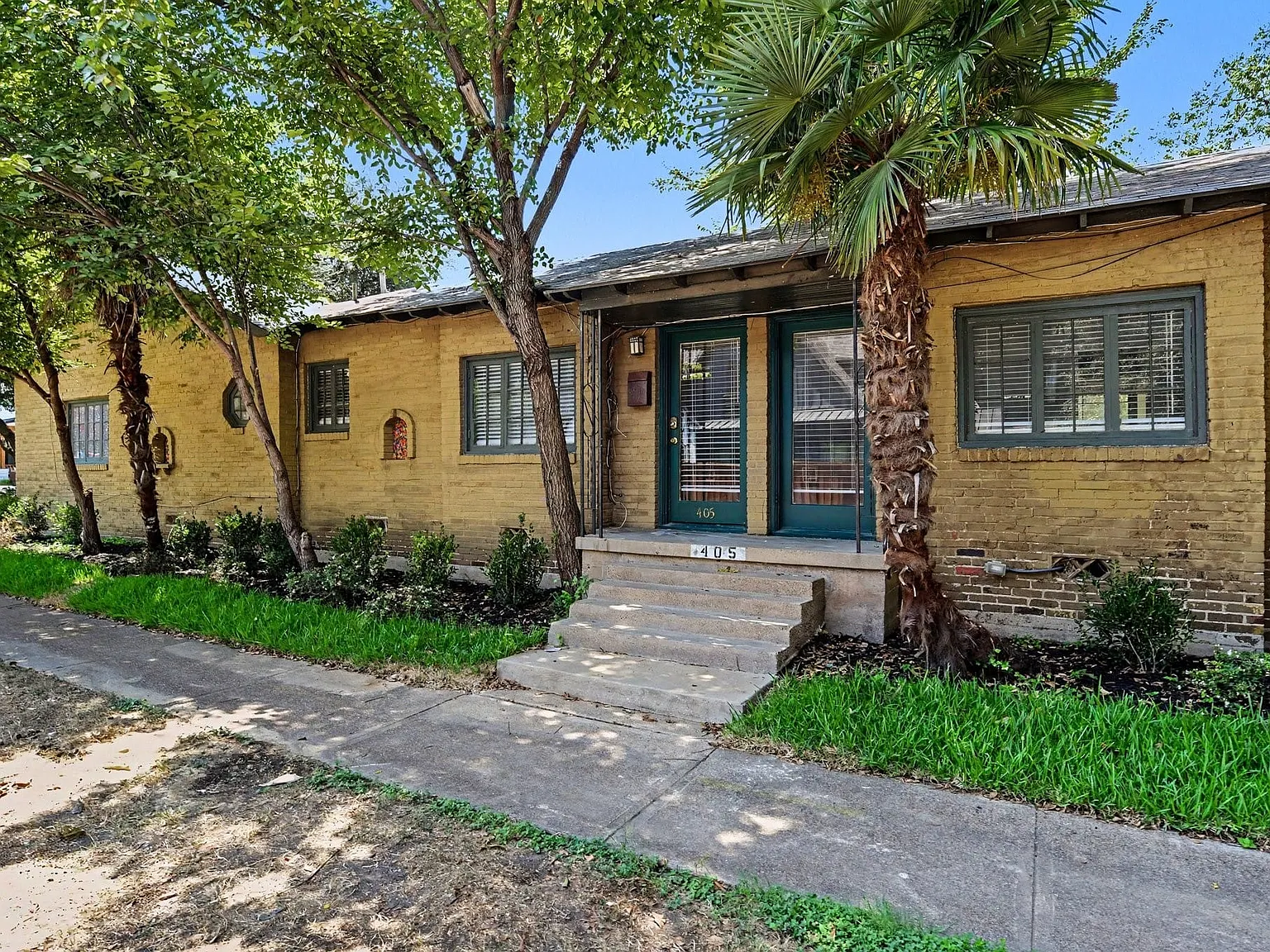 2 bed, 2.0 bath, 1200 sqft, $1,950 — Photo 2