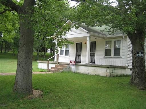 1st image of 855 Youngs Ln