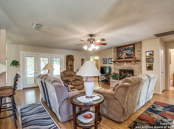 5th image of 3900 Cedar Ct