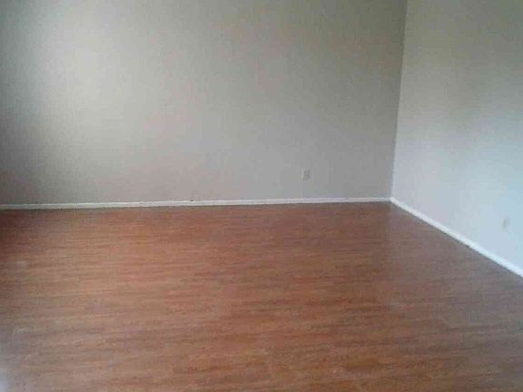 5th image of 16222 N 31st St
