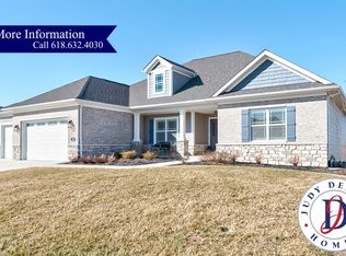 512 Flagstone Pass Dr, O'Fallon, IL 62269