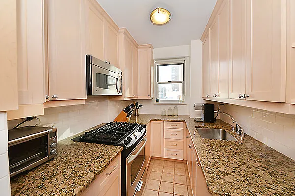 Sold by Engel & Völkers New York City | media 32