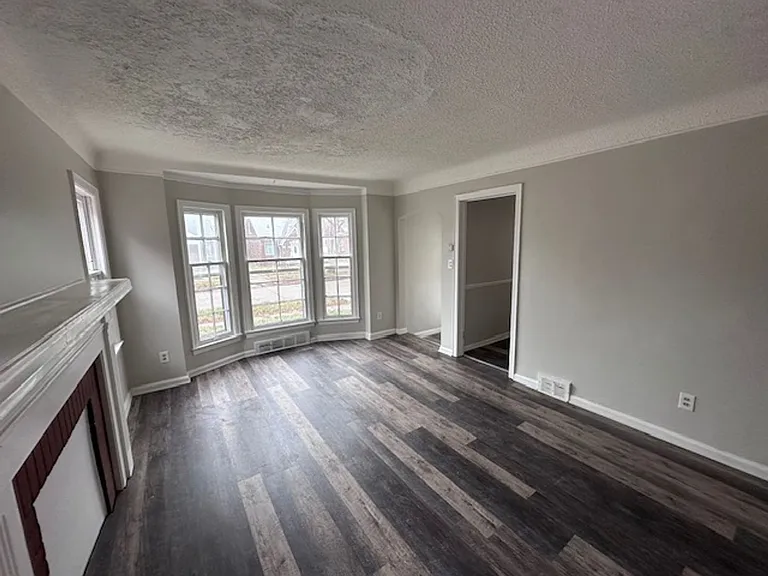 11494 Wayburn St — Photo 3