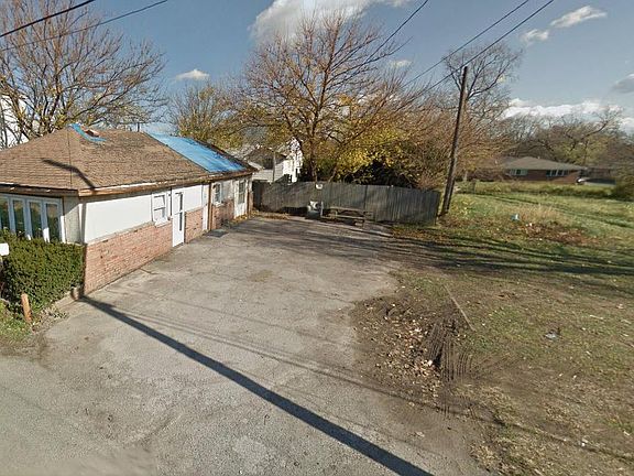 3rd image of 2867 Joyce Ave