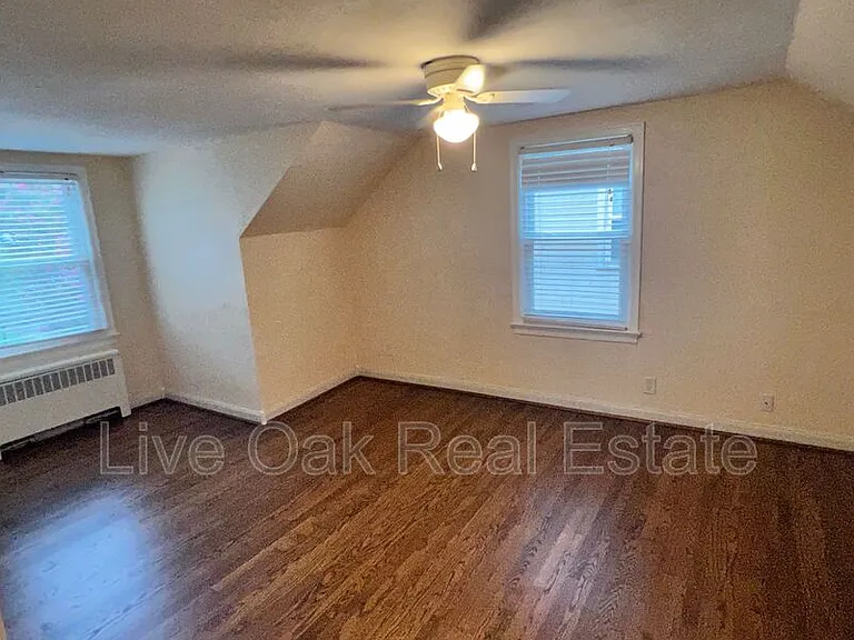 4615 Colonial Ave #B — Photo 7