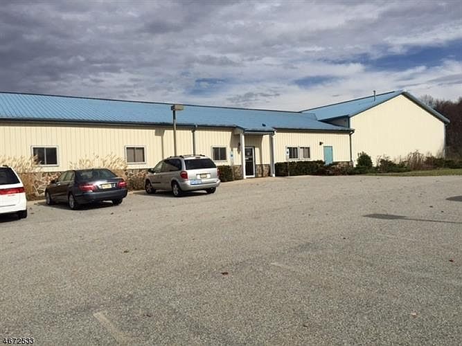 1st image of 7 Park Dr #0