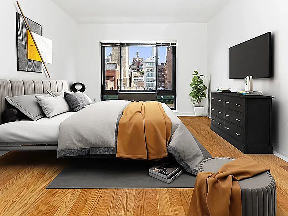 3rd image of 30 W 18th St #3C