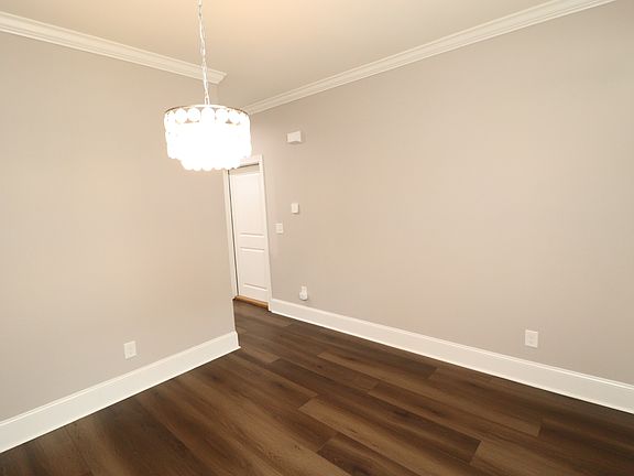 4th image of 2824 Plumfield Pl