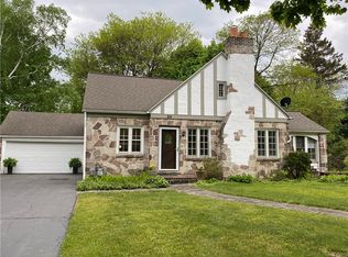 25 Scholfield Rd, Rochester, NY 14617