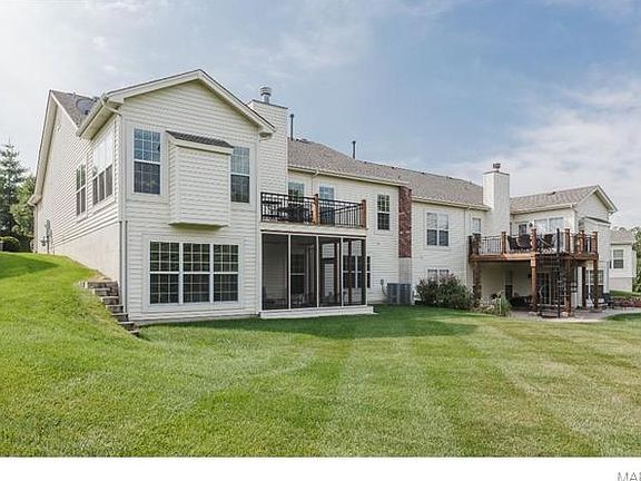 3rd image of 1515 Dietrich Chase Ln