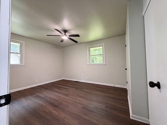 4th image of 724 Woodmere Dr