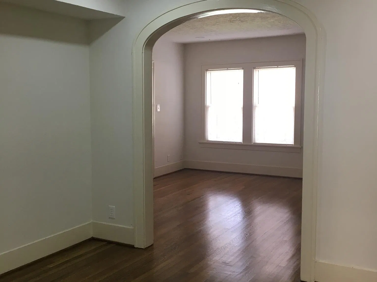 2 bed, 1200 sqft, $1,600 — Photo 2