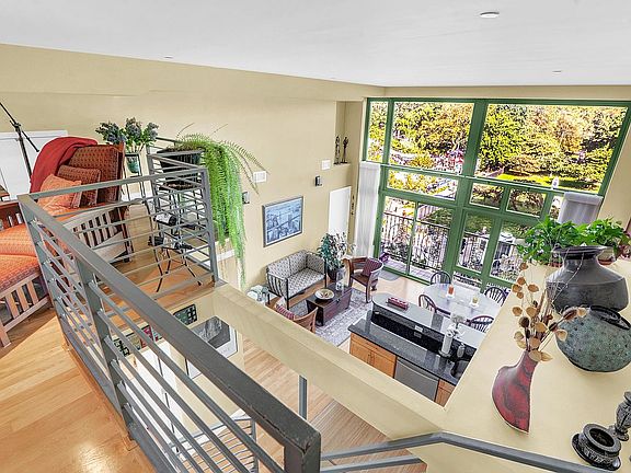 5th image of 2 Bayard St APT 3C