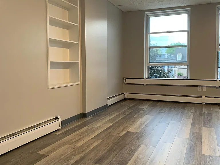 32 Chestnut St #25 — Photo 9
