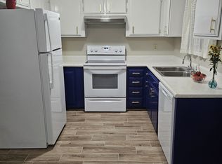 810 Caroline Ave APT B, Mount Shasta, CA 96067